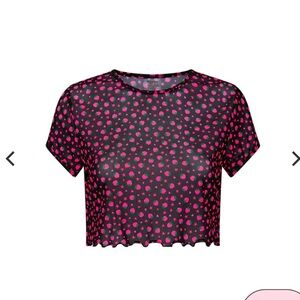 NWT Kulani kinis mesh cropped tee. Color ruby kisses. Size medium